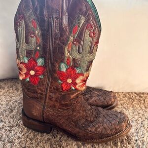Women’s boots